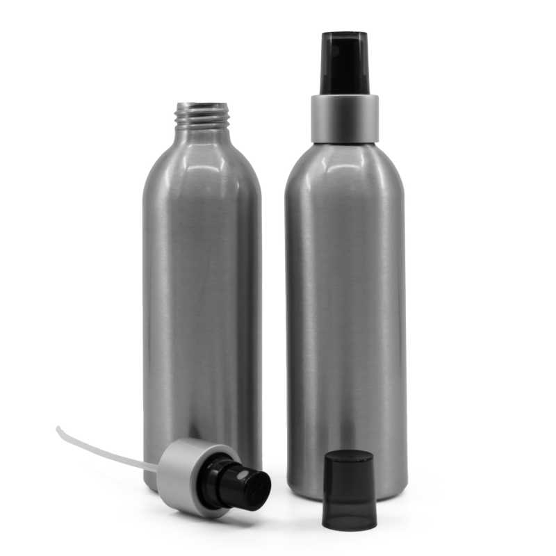 Bottiglia di alluminio, spruzzatore nero, anello argento opaco, sopra-tappo fumé, 225 ml