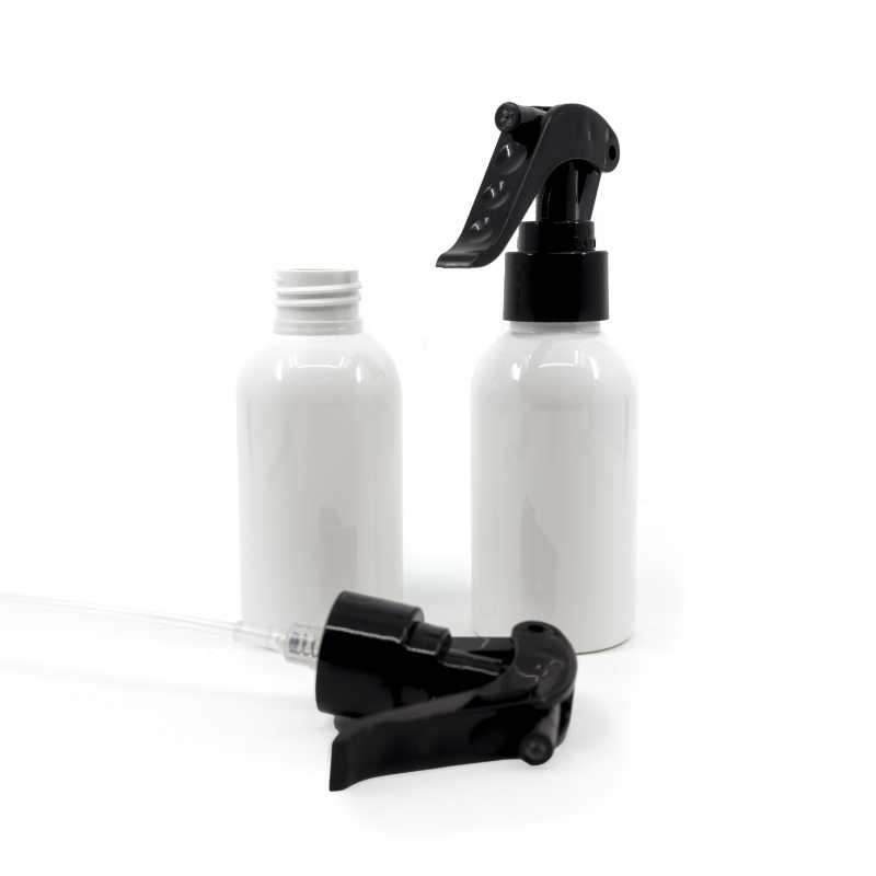 Flacone di plastica bianco, spruzzatore a grilletto nero, 100 ml