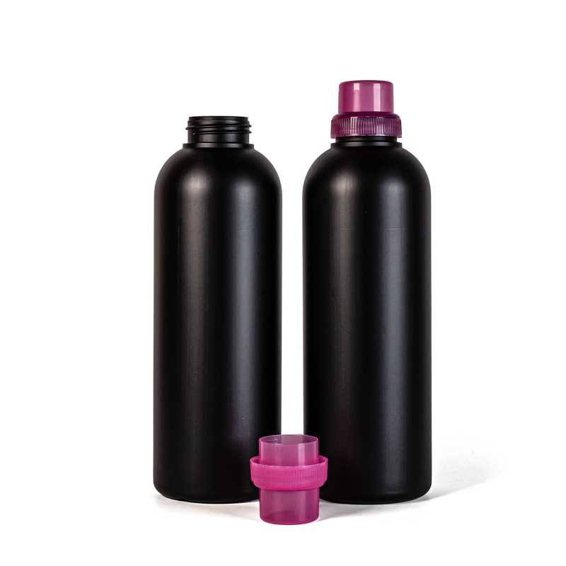 Bottiglia in plastica, nera, tappo rosa, 1 l