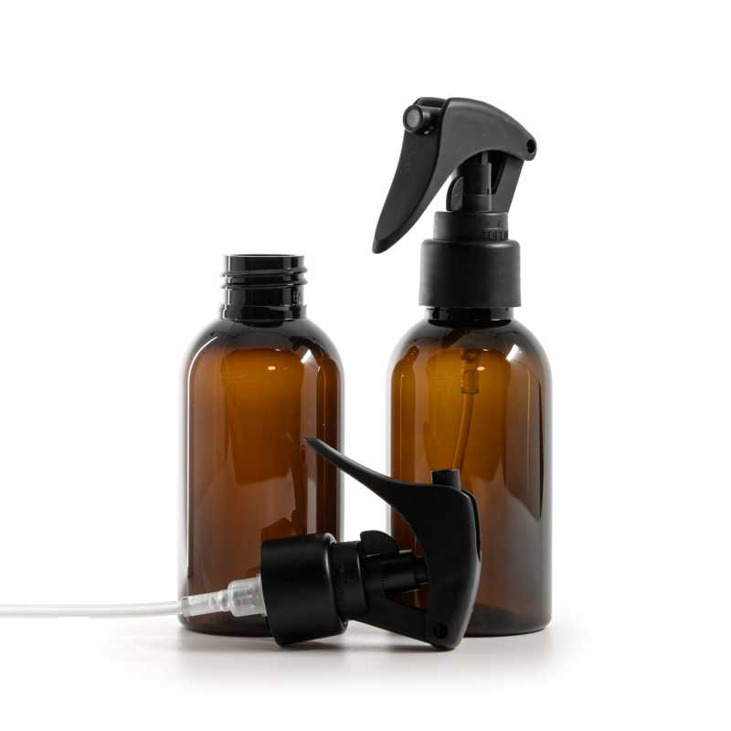 Flacone di plastica marrone, spruzzatore a grilletto nero opaco, collare liscio, 100 ml