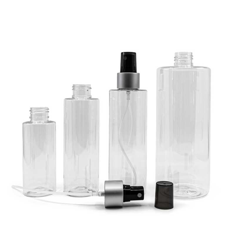 Bottiglia di plastica trasparente, spruzzatore nero, anello argento opaco, 500 ml