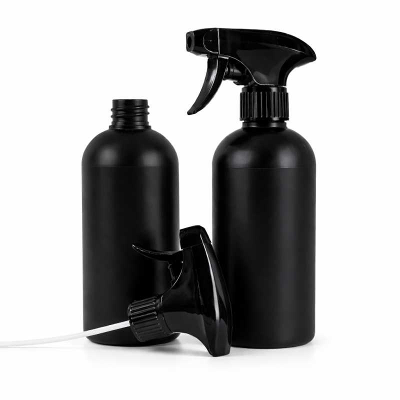 Bottiglia in plastica HDPE nera, spruzzatore nero, 500 ml