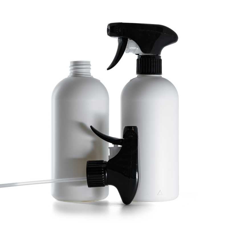 Bottiglia di plastica HDPE, spruzzatore a grilletto nero, 500 ml