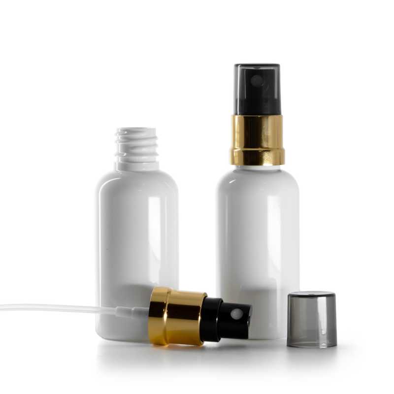 Flacone di plastica bianco, spruzzatore nero e oro, sopra-tappo fumé, 50 ml