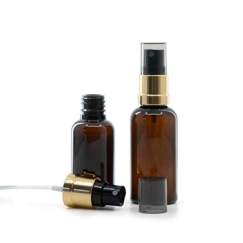Flacone di plastica ambra, spruzzatore nero e dorato, sopra-tappo fumé, 30 ml