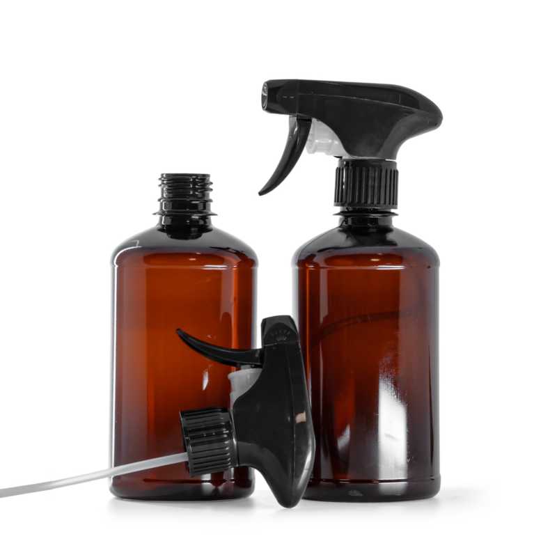 Bottiglia di plastica, spruzzatore a grilletto nero, 500 ml