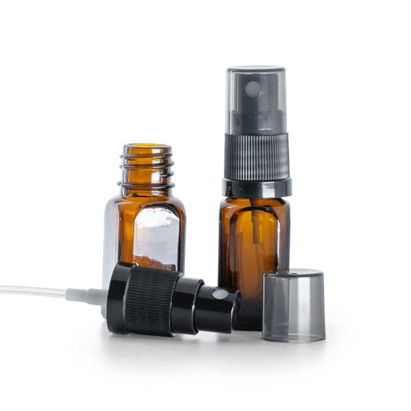 Flacone di vetro quadrato, spruzzatore nero, sopra-tappo fumé, 10 ml