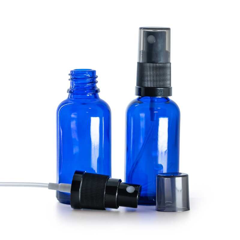 Flacone di vetro blu, spruzzatore nero, sopra-tappo fumé, 30 ml